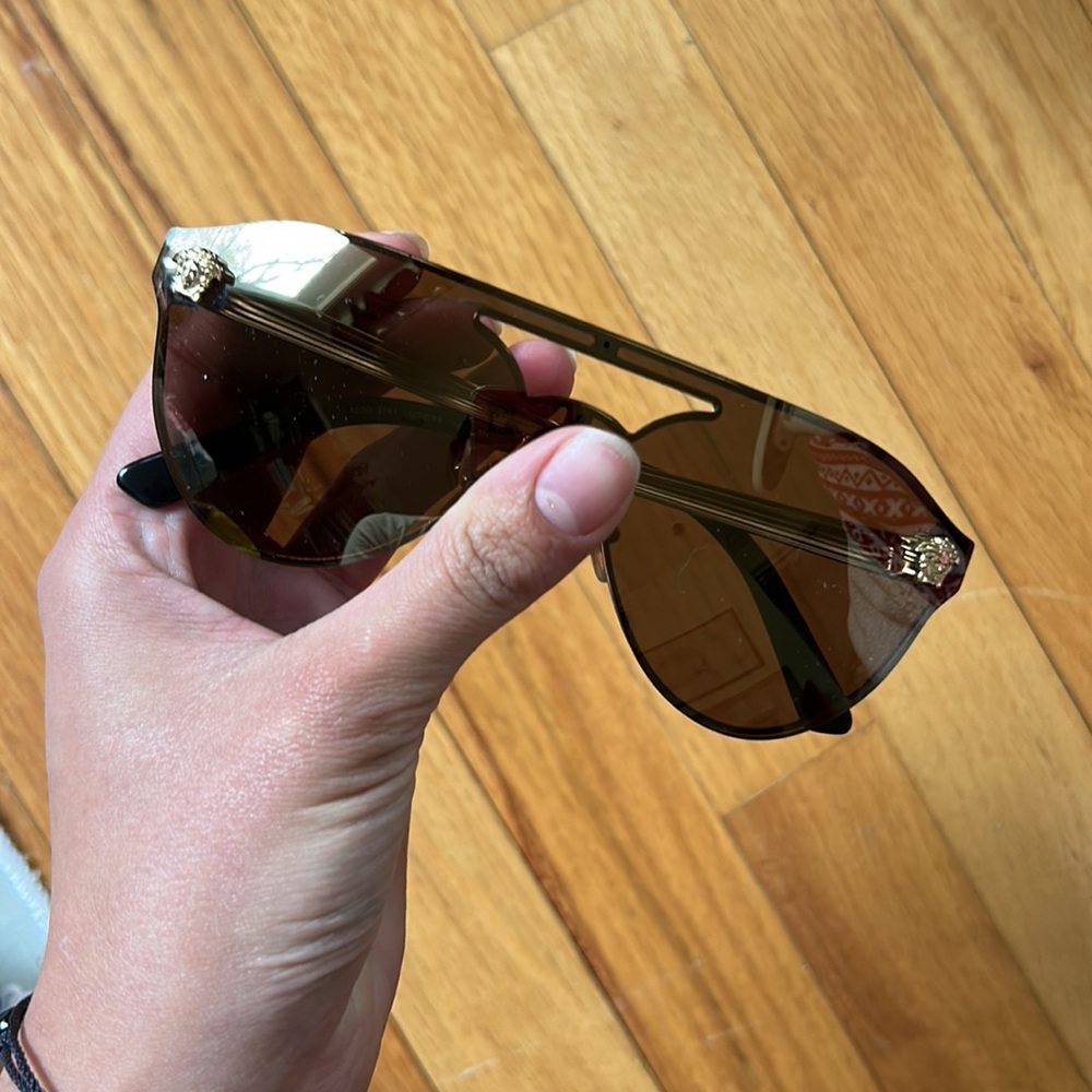 VERSACE SUNGLASSES - Picture 3 of 4